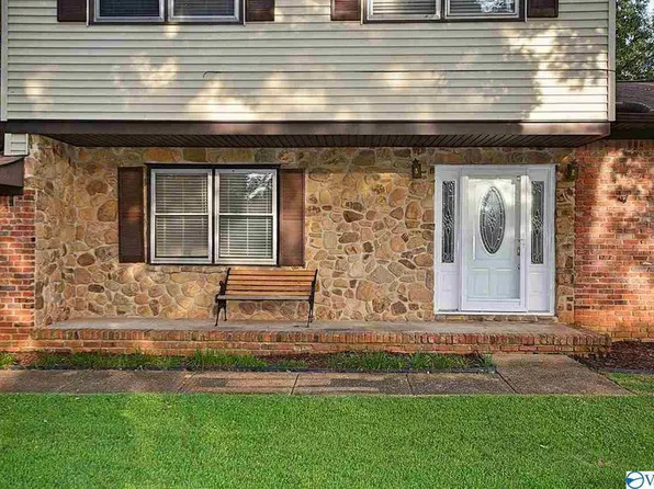 7905 Double Tree Dr SE, Huntsville, AL 35802