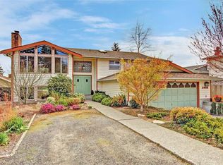 3015 SW 109th St, Seattle, WA 98146