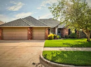 16112 Rim Rd, Edmond, OK 73013
