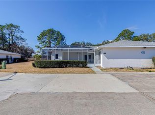 1041 Willow Dr, Leesburg, FL 34748