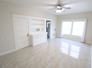 986 E Main St #103, Santa Paula, CA 93060