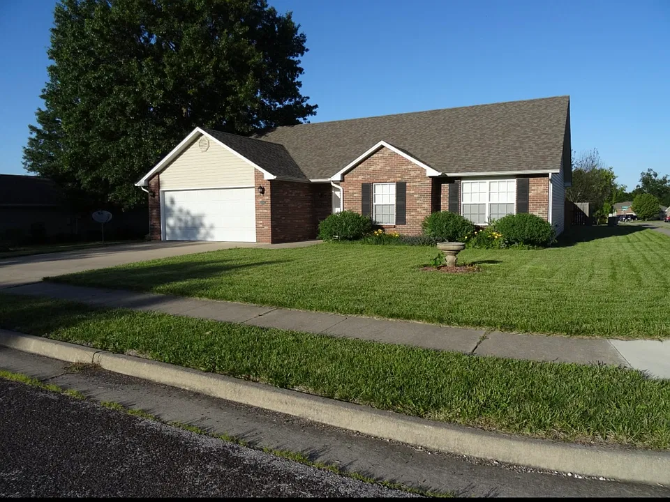 4000 Thornwood Dr