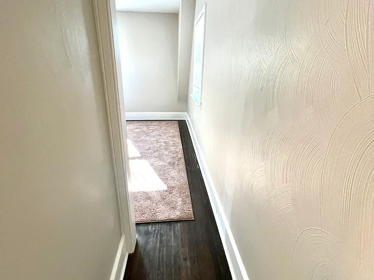 210 Pennsylvania Ave #2 — Photo 32