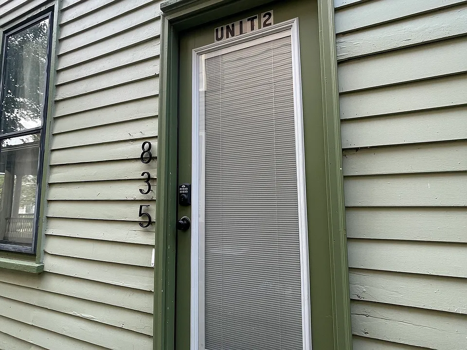 835 Campbell Ave #2