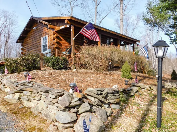 15 Parkman Road, Wellington, ME 04942