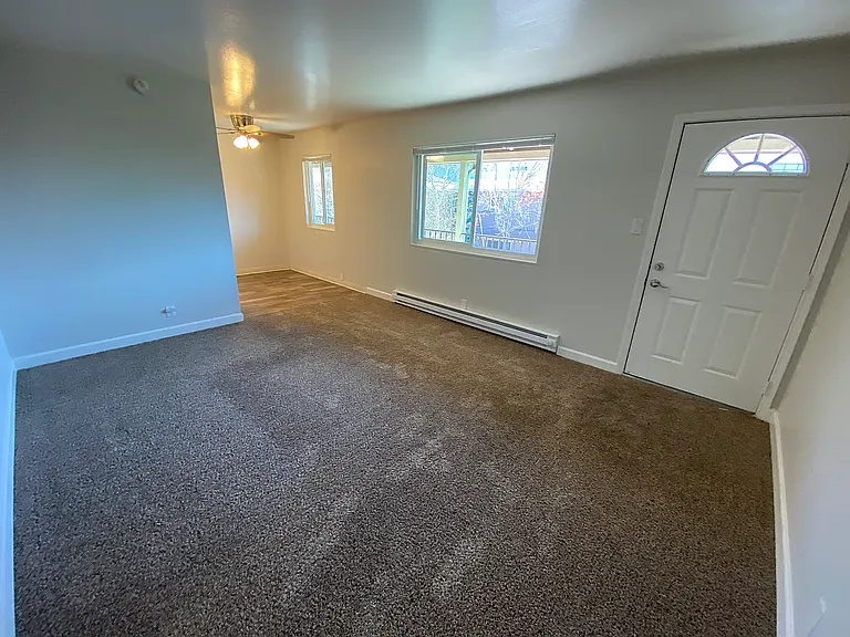 Mosaic Apartments — Photo 9