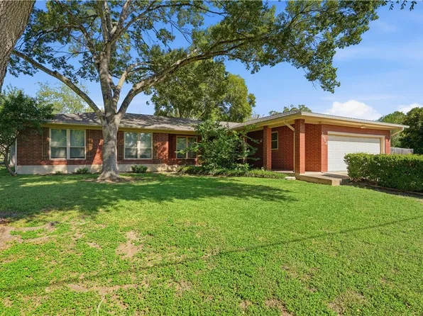 1612 Kraft Ln, New Braunfels, TX 78130