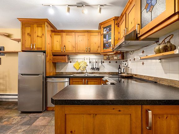 4th image of 825 W 7th Ave #101