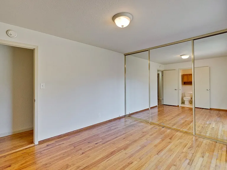 1109 White Cliff Dr — Photo 44