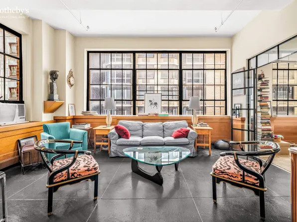 335 West 38th Street 11 image 3 of 11