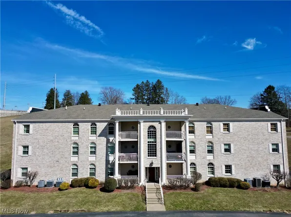 1 Westwood Dr, Saint Clairsville, OH 43950