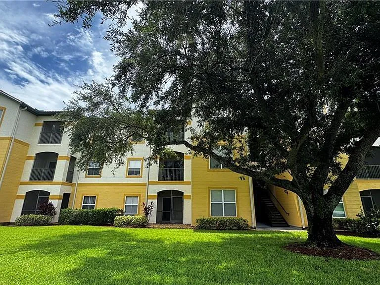 11530 Villa Grand #1101 — Photo 9
