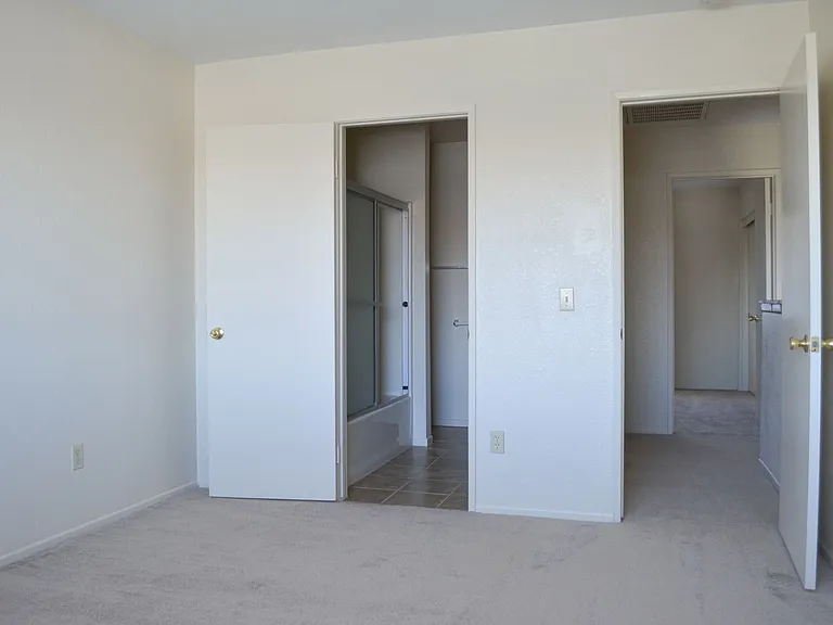 17132 Donert St — Photo 20