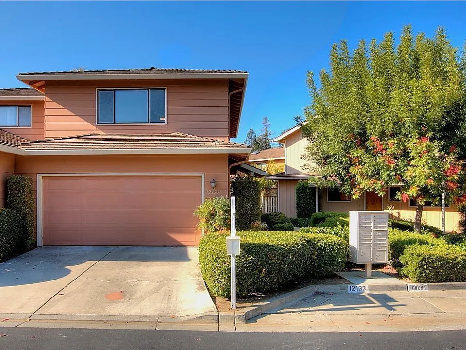 12133 Atrium Dr