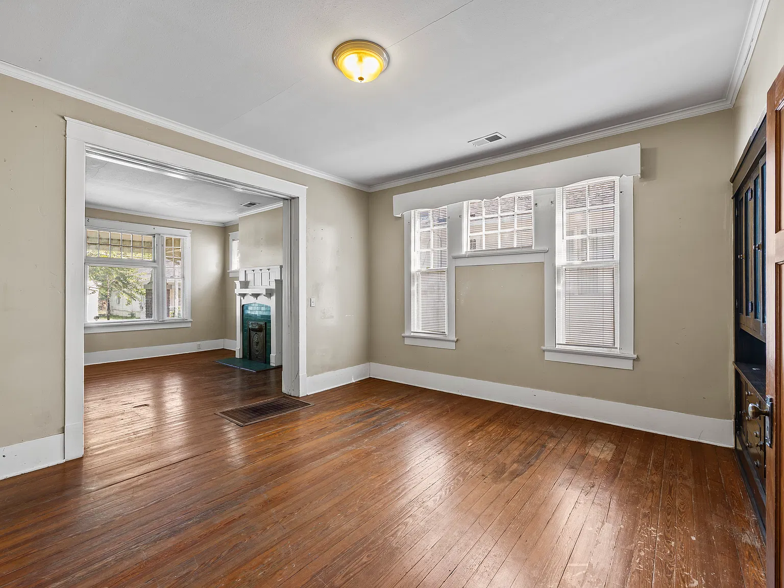 314 W King St — Photo 3