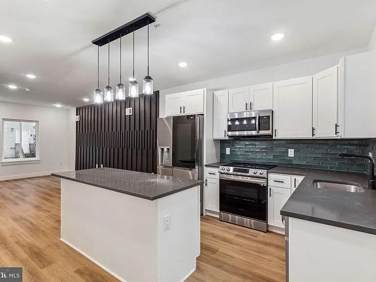 2023 N Reese St — Photo 2