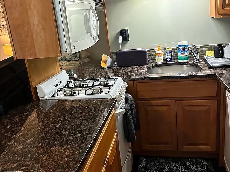 35 Park Avenue Ct #2 — Photo 17