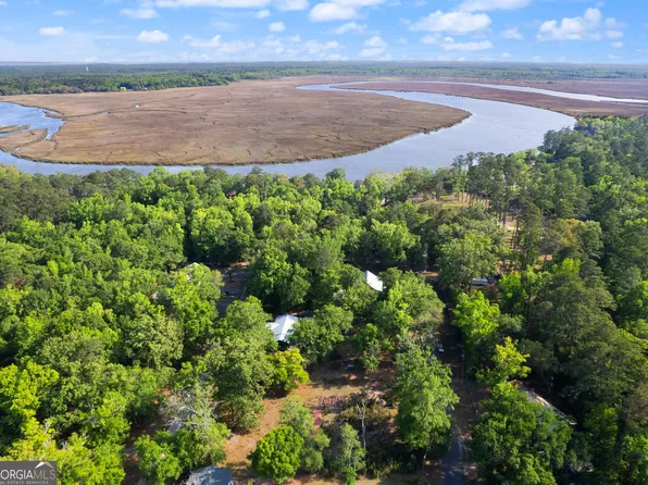 1054 Peaceful Valley Dr NE, Townsend, GA 31331