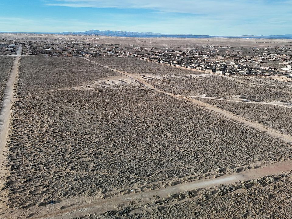 2nd image of 40 5th St NE