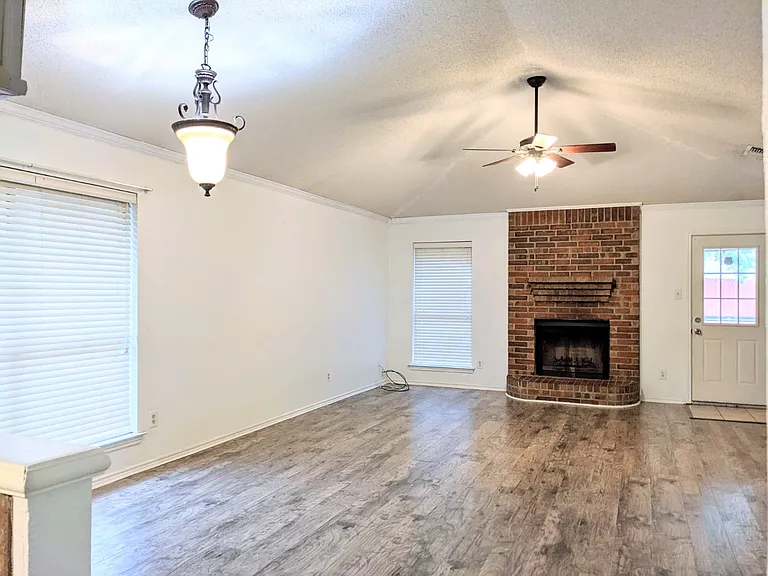Topperwind Ct — Photo 8