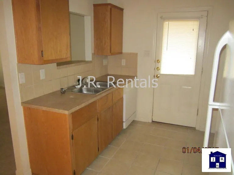 305 Cedar Ridge Dr #A — Photo 9