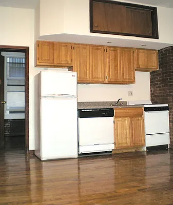 Rented by City Connections Realty | media 77