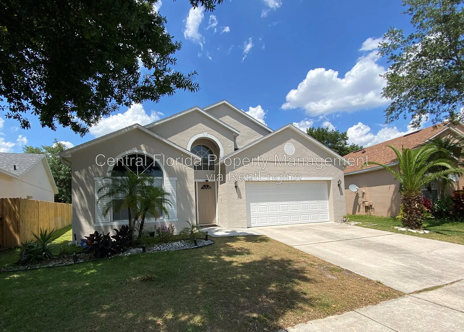 4 bed, 2.0 bath, 1739 sqft, $2,449 — Photo 2