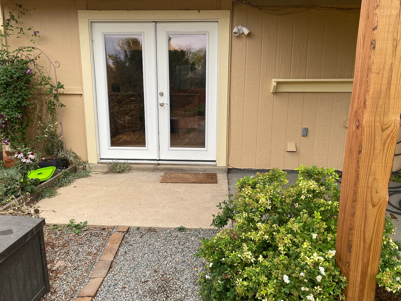 1 bed, 1500 sqft, $1,500 — Photo 1