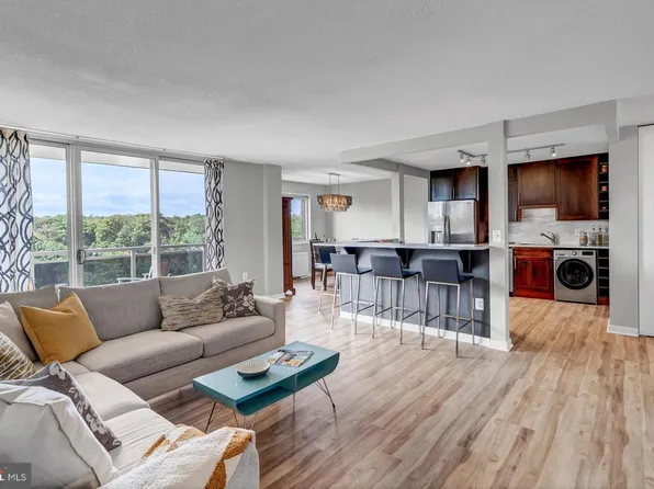 7333 New Hampshire Ave APT 812, Takoma Park, MD 20912