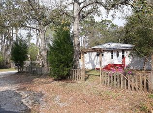 1214 NE 1st St, Carrabelle, FL 32322