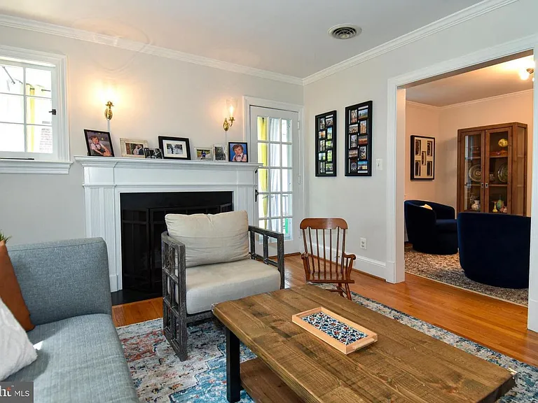 710 W View Ter — Photo 8