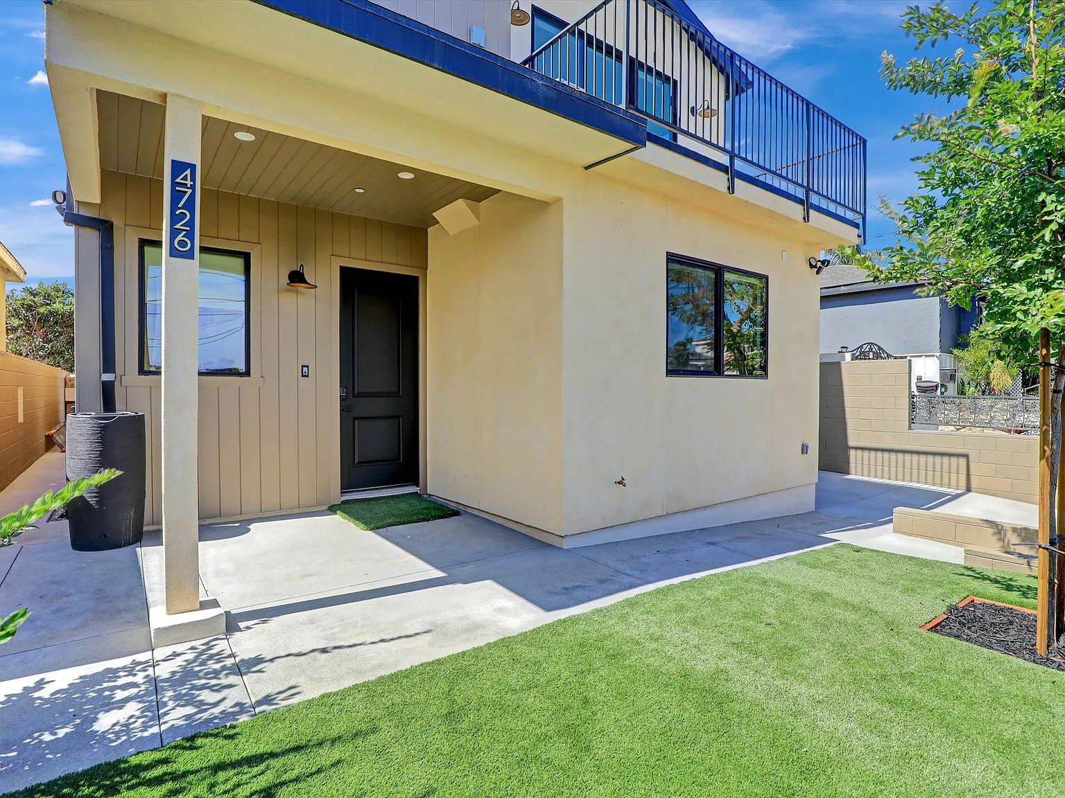 3 bed, 2.5 bath, 1935 sqft, $4,900 — Photo 4