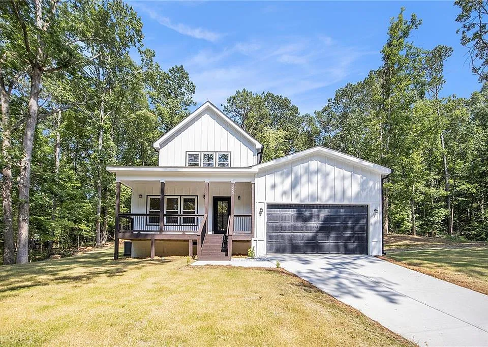 3220 Sweetbriar Dr