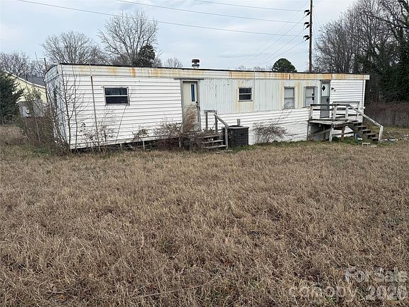 2nd image of 100 Stella St