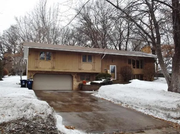 1591 Trollhagen Dr NE, Fridley, MN 55421