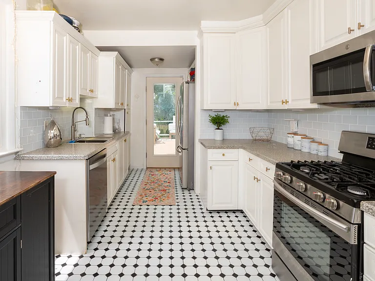 1510 Park Ave — Photo 4