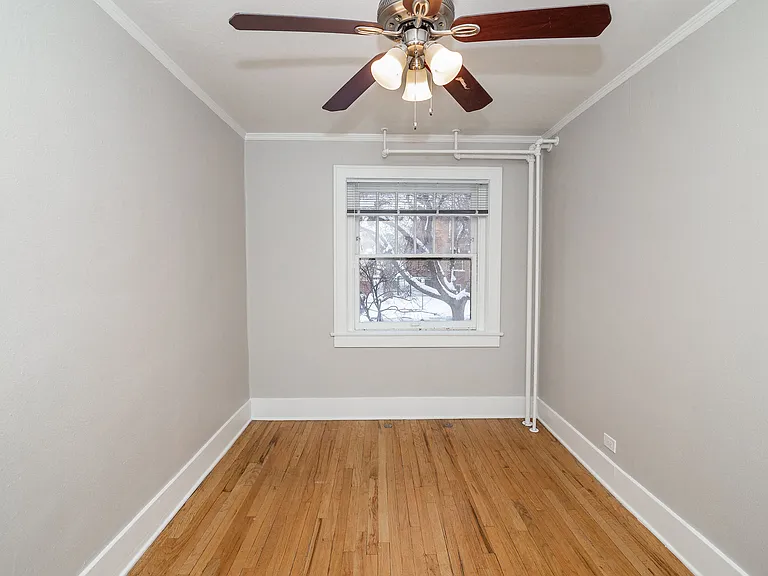 1035 N Pearl St — Photo 25
