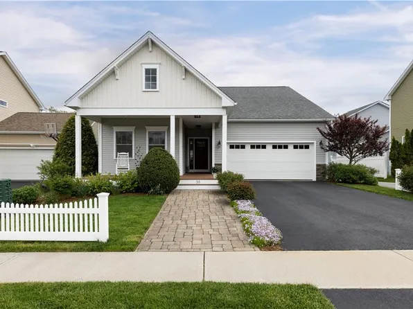 55 Morningside Dr, North Kingstown, RI 02852