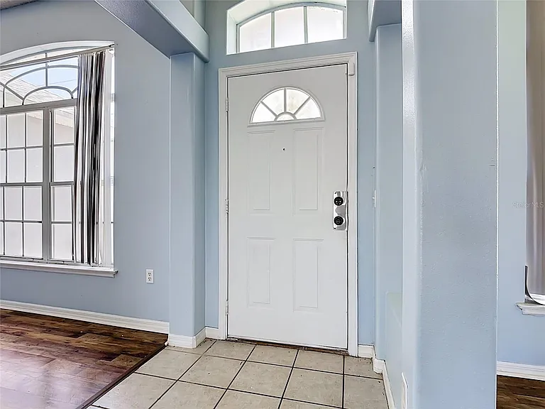 1001 Eiffel Ln — Photo 4