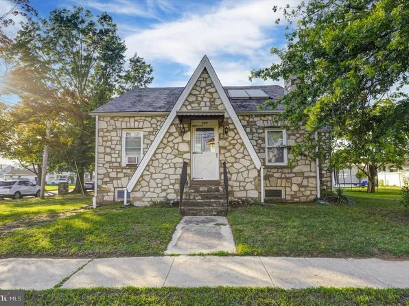809 Olive St, Florence, NJ 08518