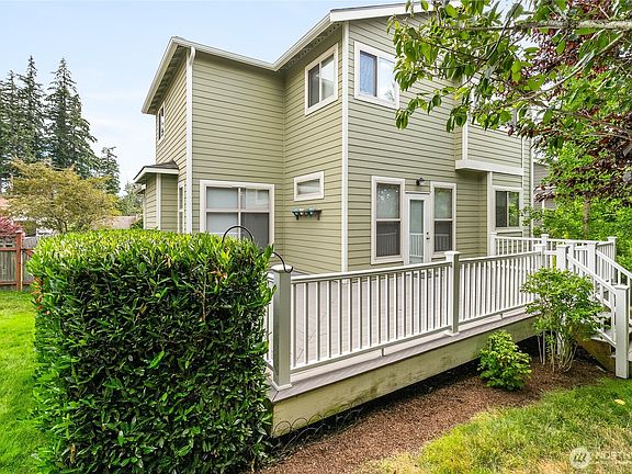 2nd image of 1584 Kingswood Court