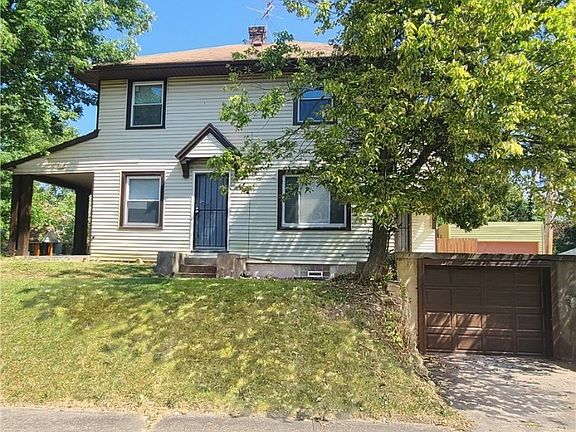 3rd image of 102 Elmwood Ave E
