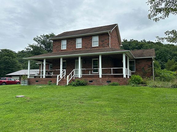 2nd image of 3515 Reservoir Rd