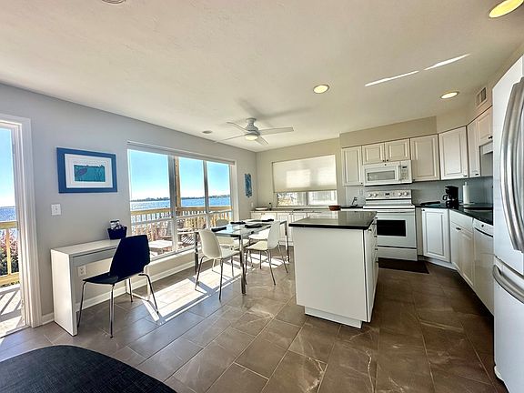 3rd image of 4050 G St