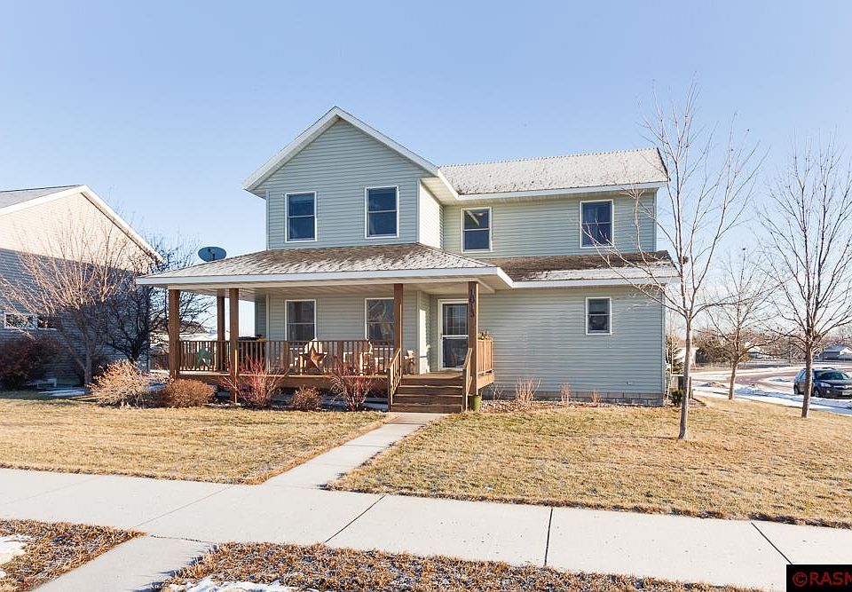 1st image of 1013 Wettergren St