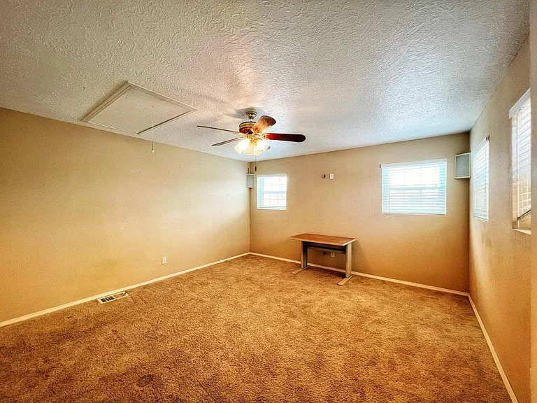 6612 Piedra Quemada Rd NW — Photo 11