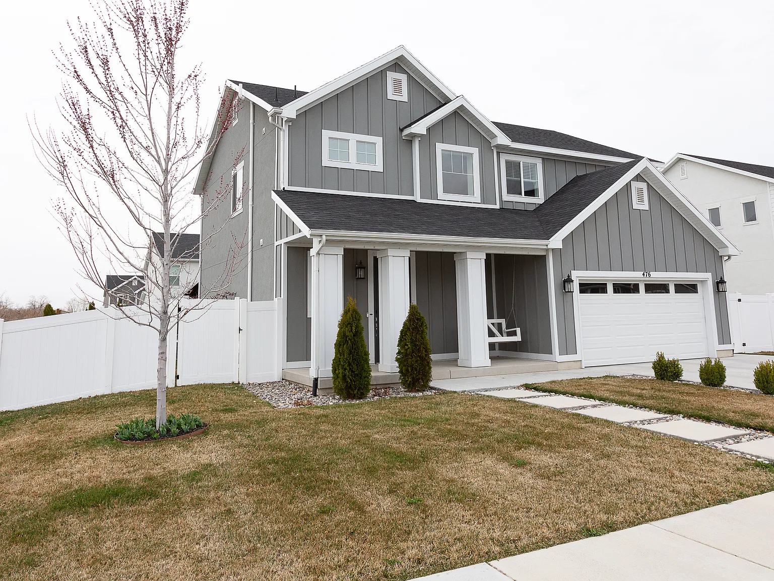 4 bed, 2.5 bath, 2106 sqft, $3,200 — Photo 2