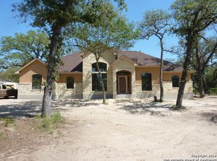856 Paddy Rd, Floresville, TX 78114
