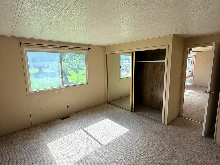 75090 Van Dyke Ave — Photo 32