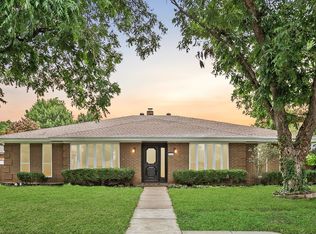 2204 Winewood Ln, Arlington, TX 76013